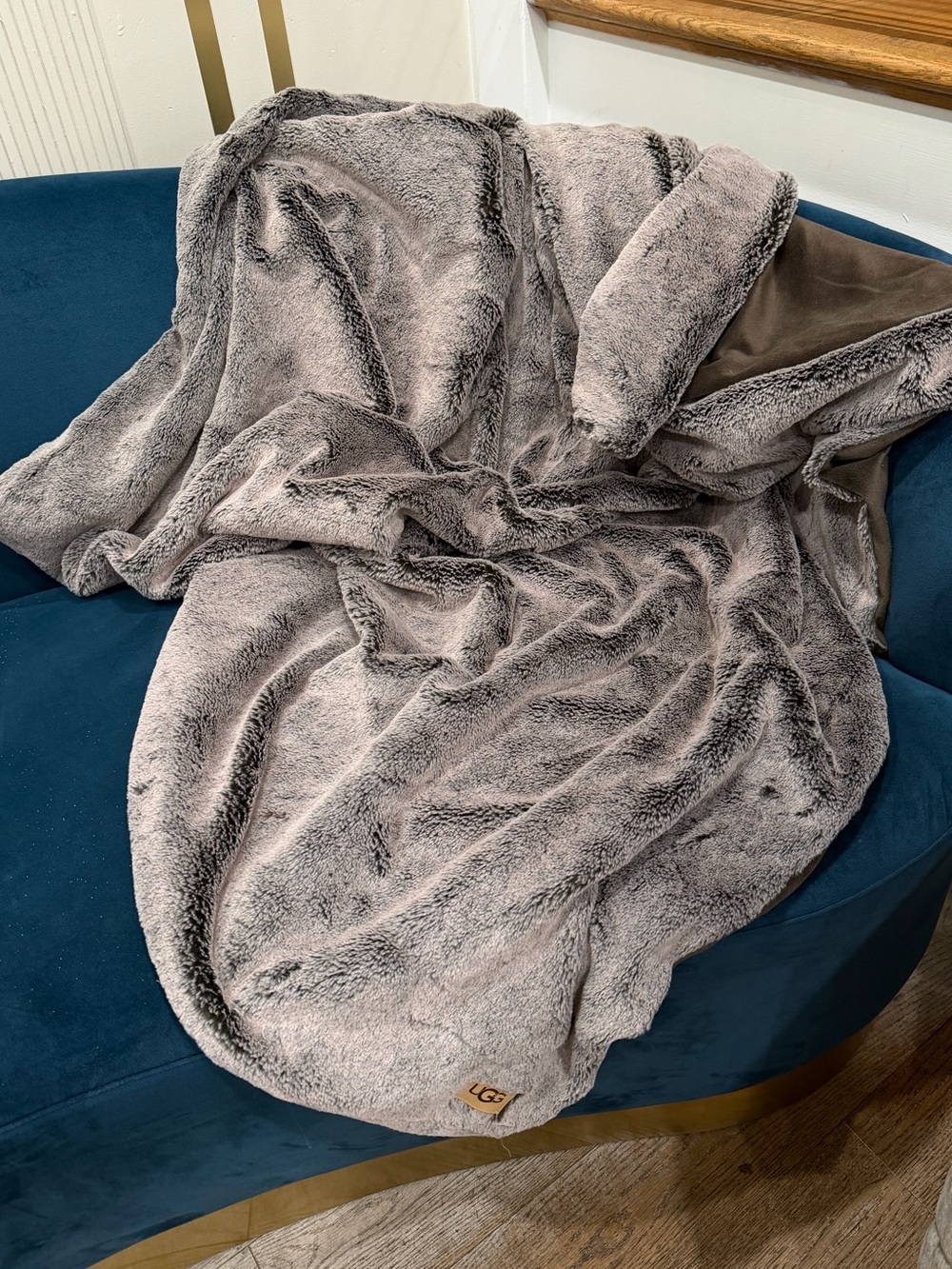 UGG Home Luxury Brown Gray Faux Fur Throw Blanket 50x70 Only Cozy